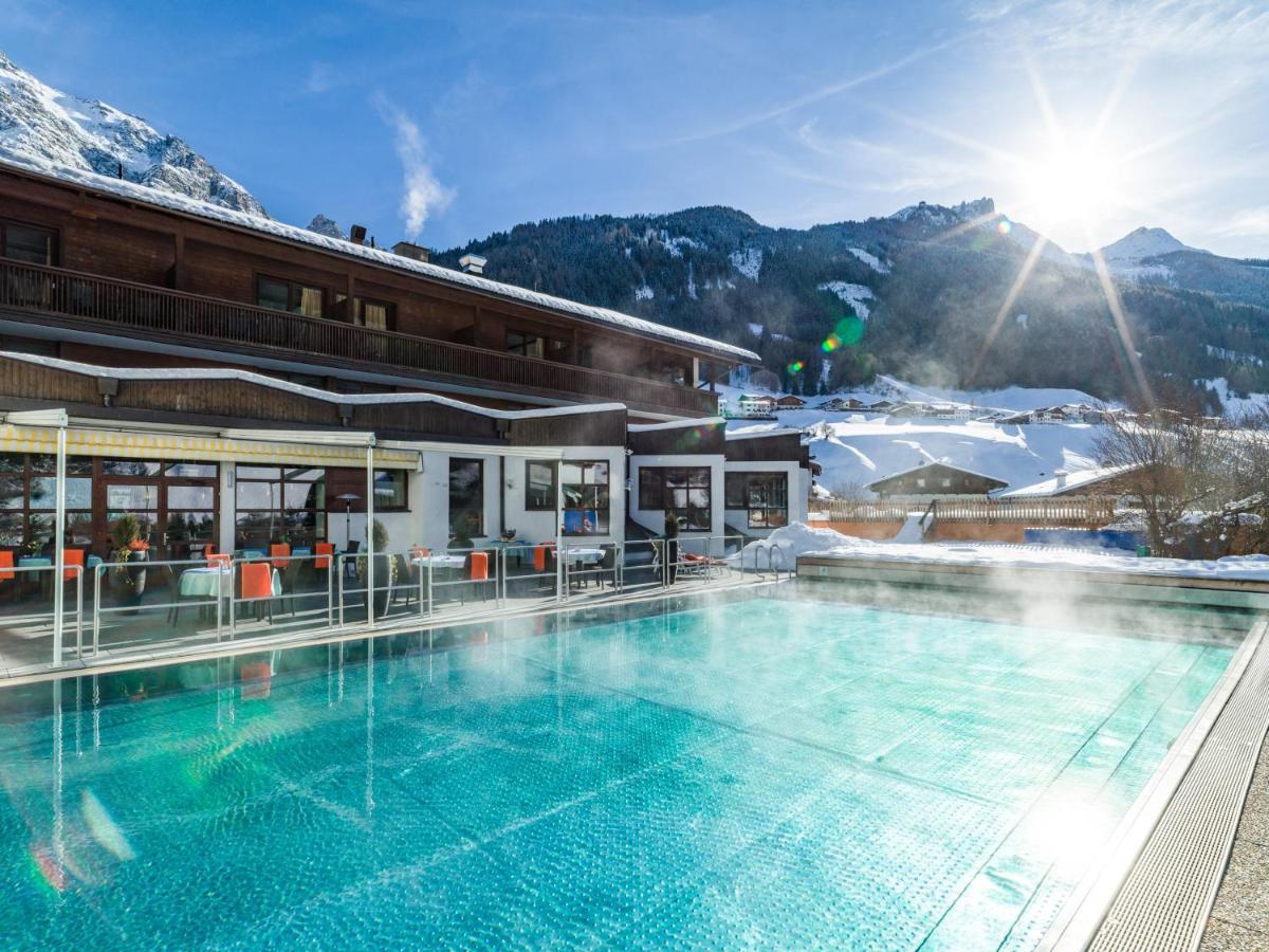 Happy Stubai Hotel Neustift im Stubaital Bagian luar foto