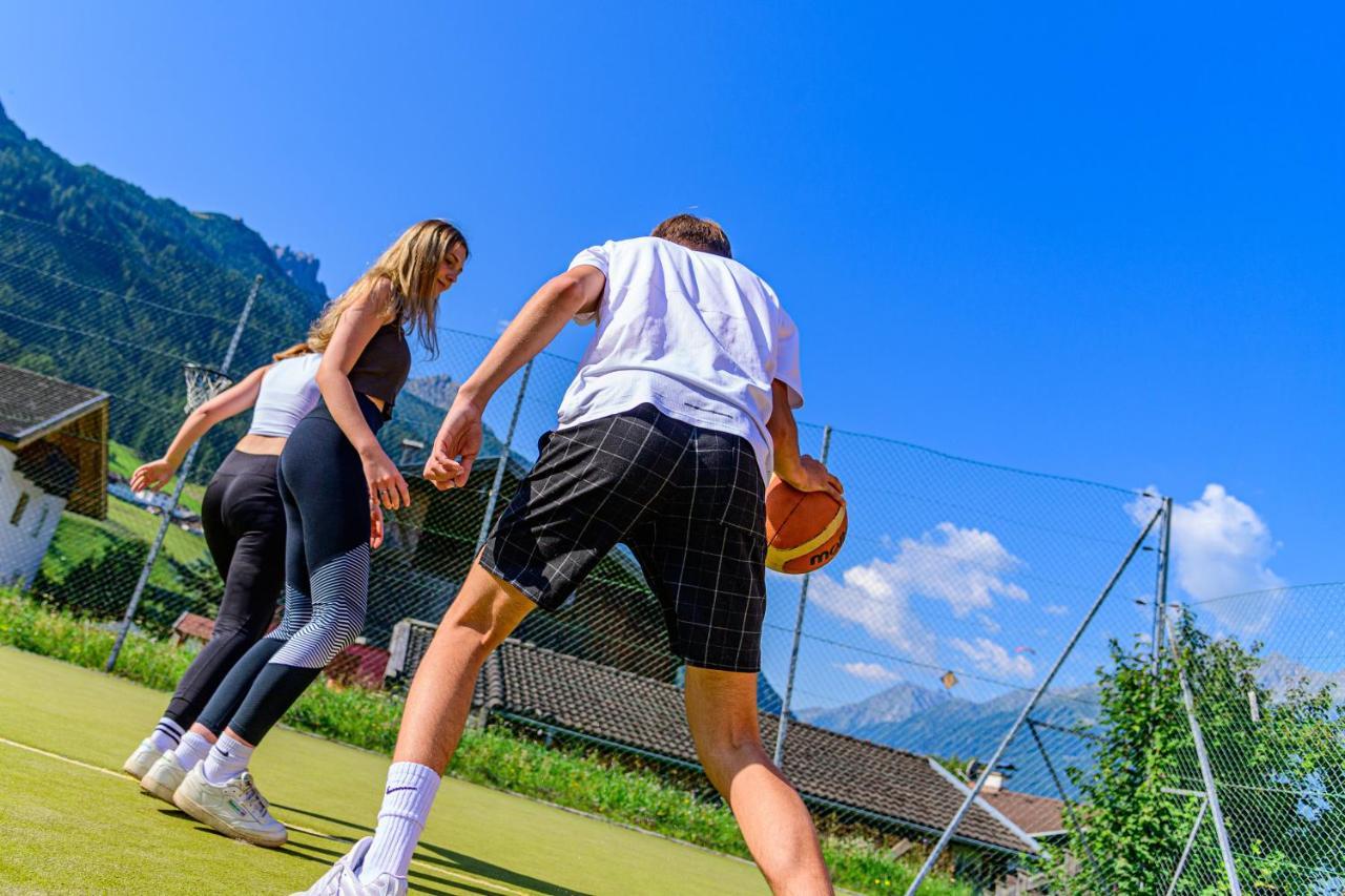 Happy Stubai Hotel Neustift im Stubaital Bagian luar foto