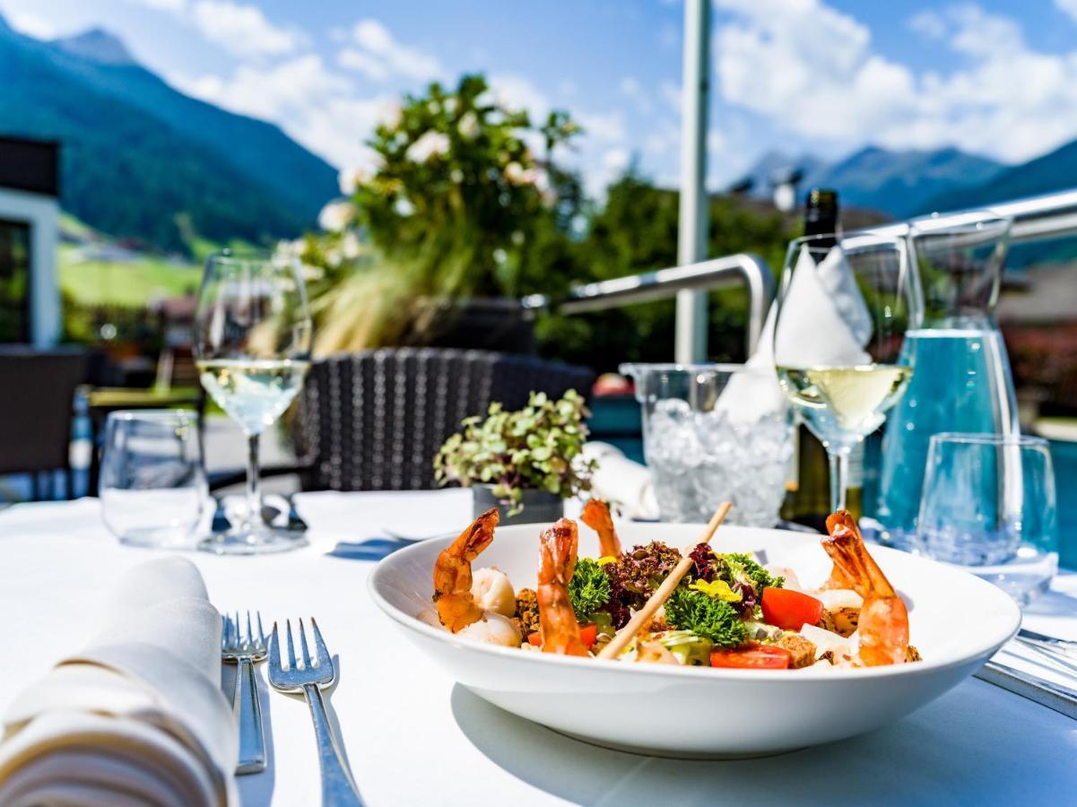 Happy Stubai Hotel Neustift im Stubaital Bagian luar foto