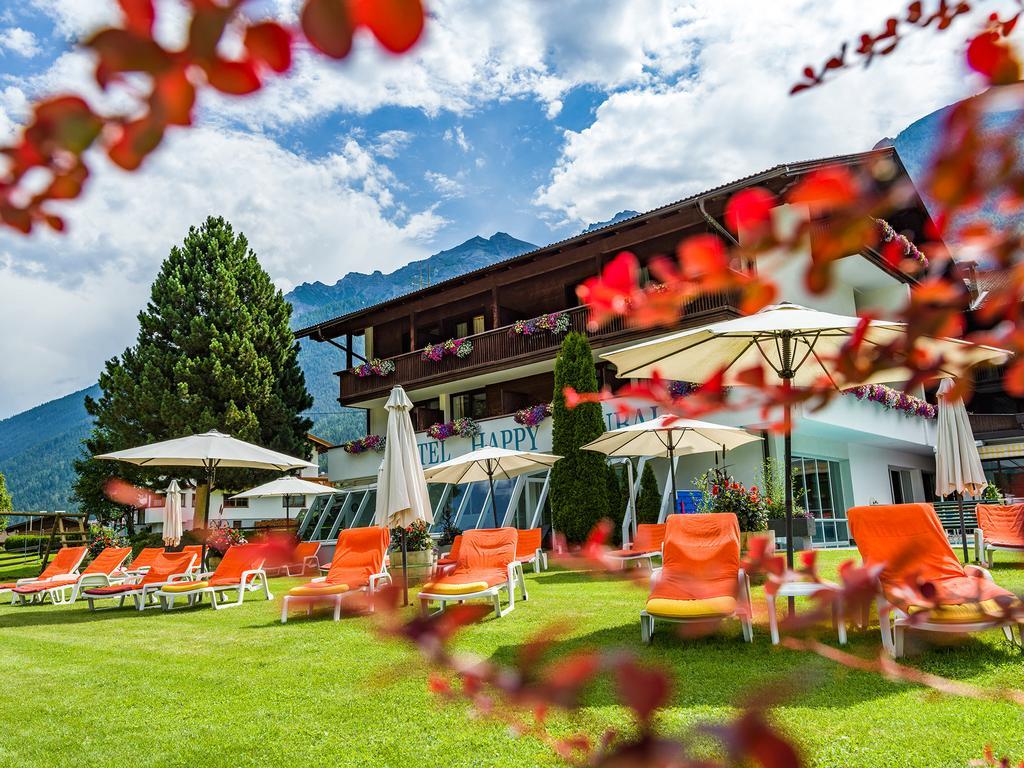 Happy Stubai Hotel Neustift im Stubaital Bagian luar foto