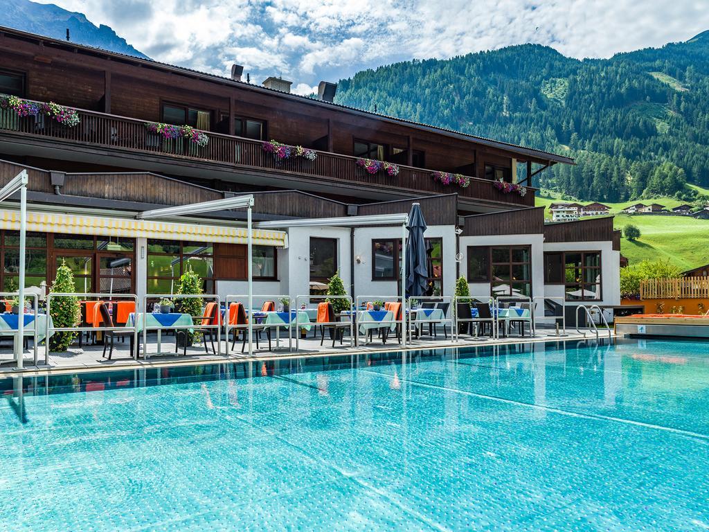 Happy Stubai Hotel Neustift im Stubaital Bagian luar foto